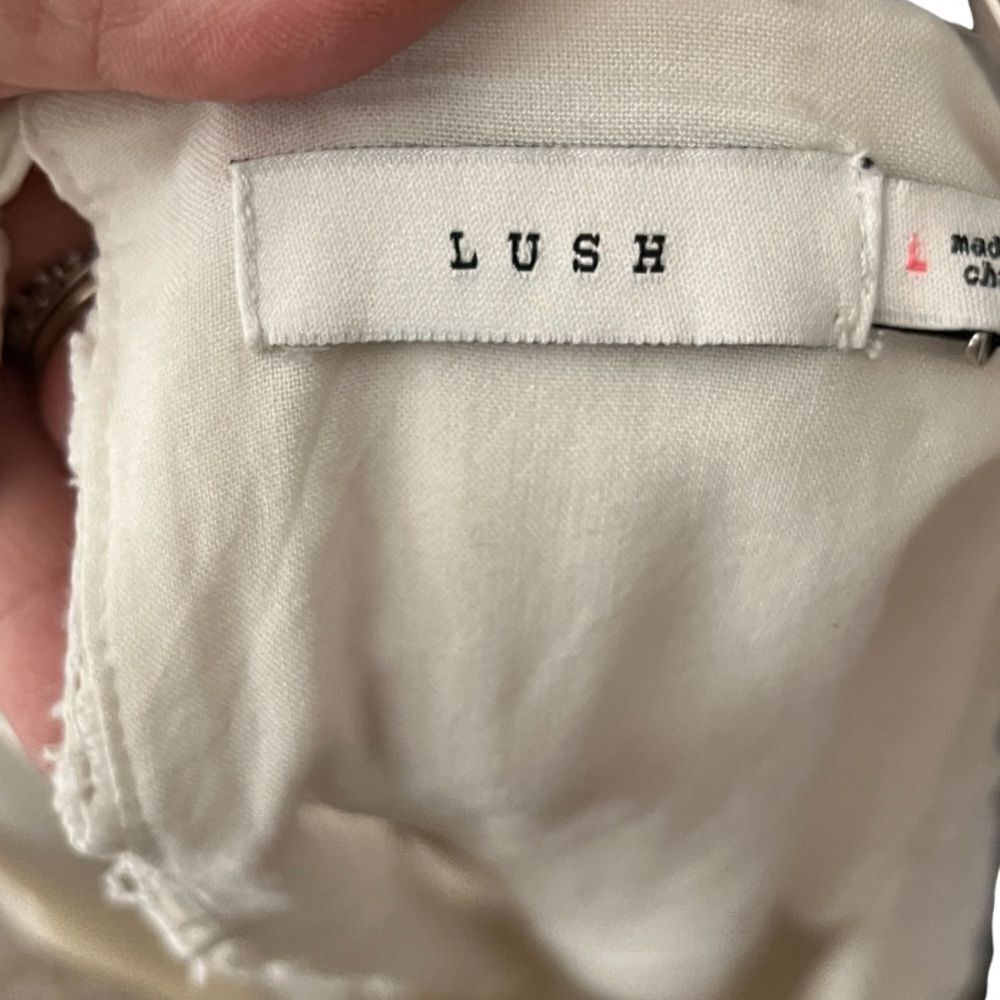 LUSH Lace Romper nwt - Picture 7 of 8